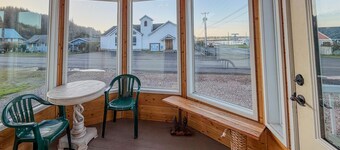 Comfy Corner By The Bay - Home in Winchester Bay