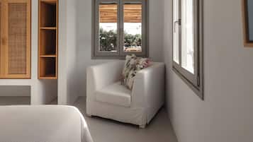 Superior House, Balcony, Sea View | Living area