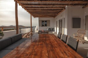 Superior Villa, Balcony, Sea View | Dining room - Siora of Paros - Malatesta & Piccolo (Paros)
