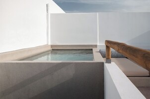 Villa superior, balcón, vistas al mar | Piscina privada