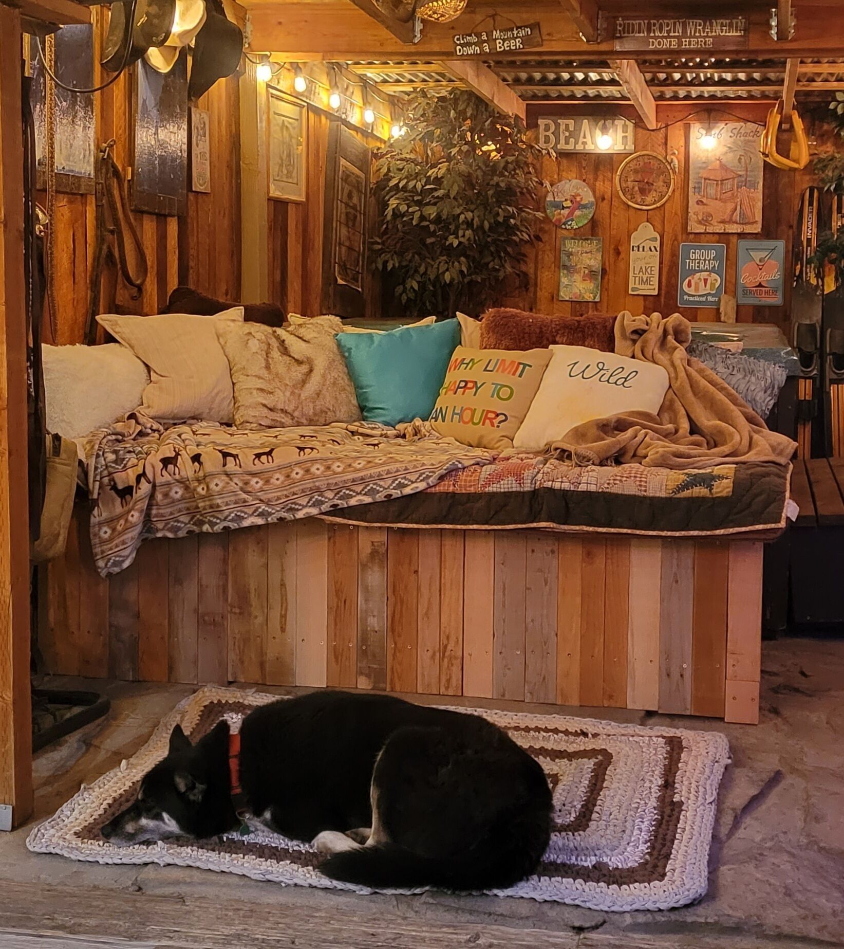 Country Retreat: 3-bed Haven With Hot Tub, Yard & Minutes To Next Adventure! - Cedar City, UT