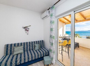 Apartament (Studio apartment with sea view 3) | 3 dormitoris i bressols 