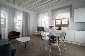 Couette en duvet d'oie, espace de travail pour ordinateur portable
