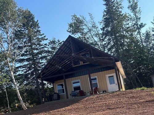 Secluded Mountain-View Cabin with Hot Tub & Endless Country Sky
