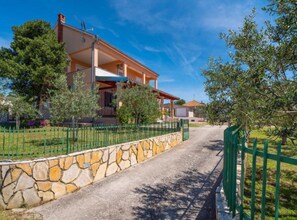 Villa (Four Bedroom Villa With Pool And Sea ) | Exterior - Villa Lara With Pool And Sea View (Sveti Filip i Jakov)