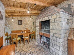 BBQ/picnic area - Villa Lara With Pool And Sea View (Sveti Filip i Jakov)