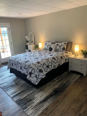 Room - Cat’s Corner One Bedroom Basement Apartment (Odenville)