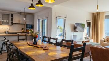 Leilighet (Two Bedroom Apartment With Terrace) | Spisestue