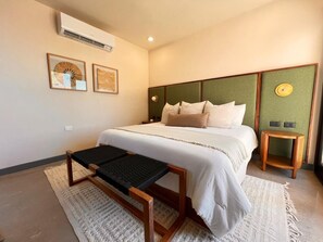 WiFi, bed sheets