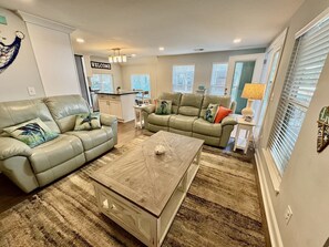 TV - Myrtle Beach, Ocean Lakes, 1295 Snapper – Free Golf Cart - Family Fun Awaits! (Myrtle Beach)