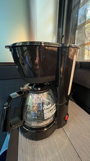 Kaffe og/eller kaffemaskine