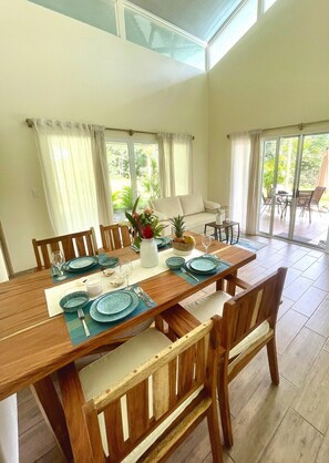 Dining - Villa-Private Bathroom (Platanillo de Baru)