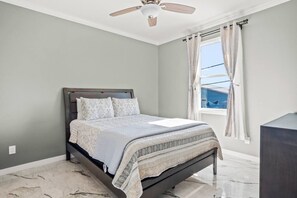 WiFi, bed sheets - Casa San Juan Jr: Your Modern Island Escape (Port Aransas)