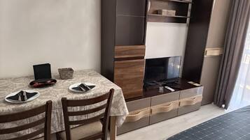 Blackout drapes, iron/ironing board, free WiFi