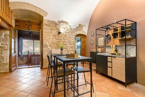 Dining - Luxury House 'Apulia' with Wi-Fi (Toritto)