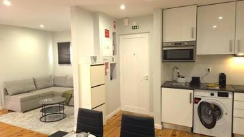 Microwave, coffee/tea maker, cookware/dishes/utensils