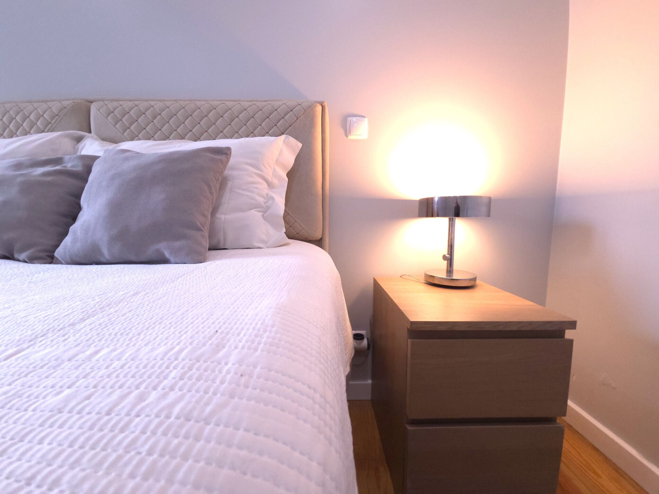 1 bedroom, bed sheets