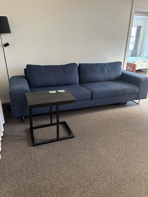 Living area - 10 minutes to a beautiful beach (Papamoa Beach)