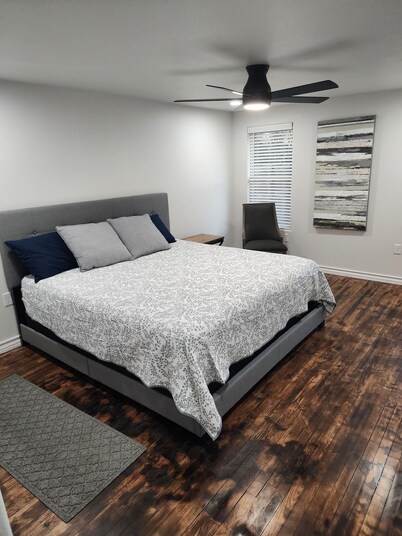 Passing through/visiting family/doing business &need your own space? Stay Here!