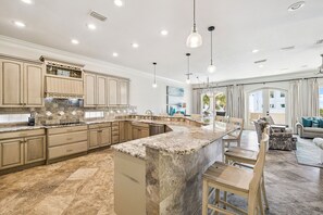 Fridge, microwave, oven, dishwasher - Gulf View Retreat with Private Pool, Elevator and Bikes | 3 Minutes to Beach (Destin)