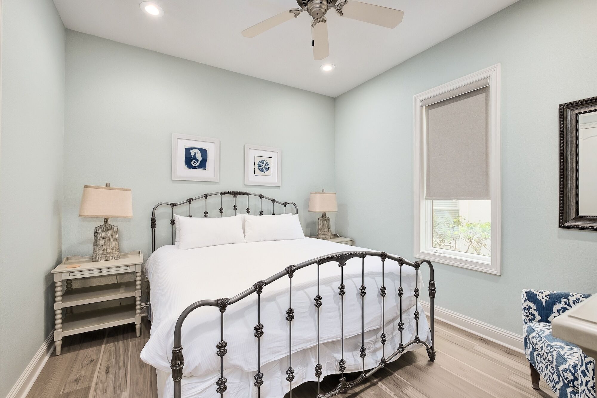 Free WiFi, bed sheets