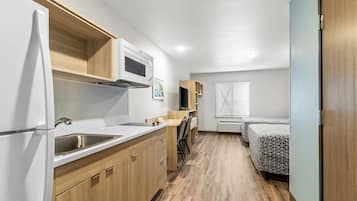 Suite, 2 Queen Beds, Non Smoking