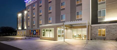 واجهة المنشأة