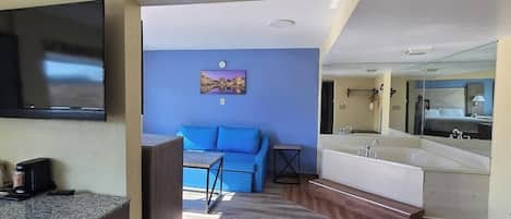 Suite, 1 King Bed, Non Smoking