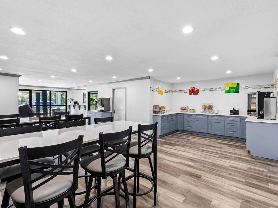 Breakfast area