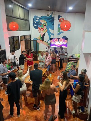 Living area - Sandy Toes Hostel (Sámara)