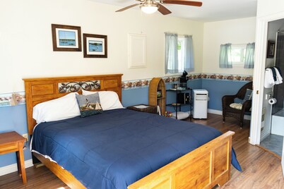 Charming Countryside Cabin. Pet-Friendly!