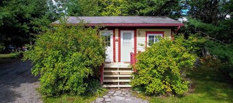 Charming Countryside Cabin. Pet-Friendly!