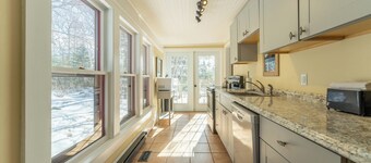 Private 2 Bedroom Home with Fireplace & Fenced Yard