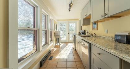 Private 2 Bedroom Home with Fireplace & Fenced Yard