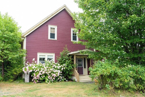 Spacious Loft Suite in Historic Carriage House w/ Private Deck