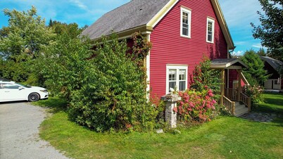 Spacious Loft Suite in Historic Carriage House w/ Private Deck