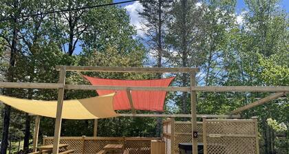 Spacious Garden-View Suite in 150-Year-Old Manor House