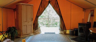 Safari Glamping Tent | Forest Retreat & Hot Tubs!