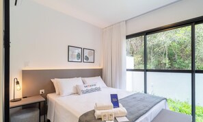 Basic Apartment | 1 bedroom, free WiFi - Modern Studios 150m From Lagoa da Conceicao - Lsts II (Florianópolis)