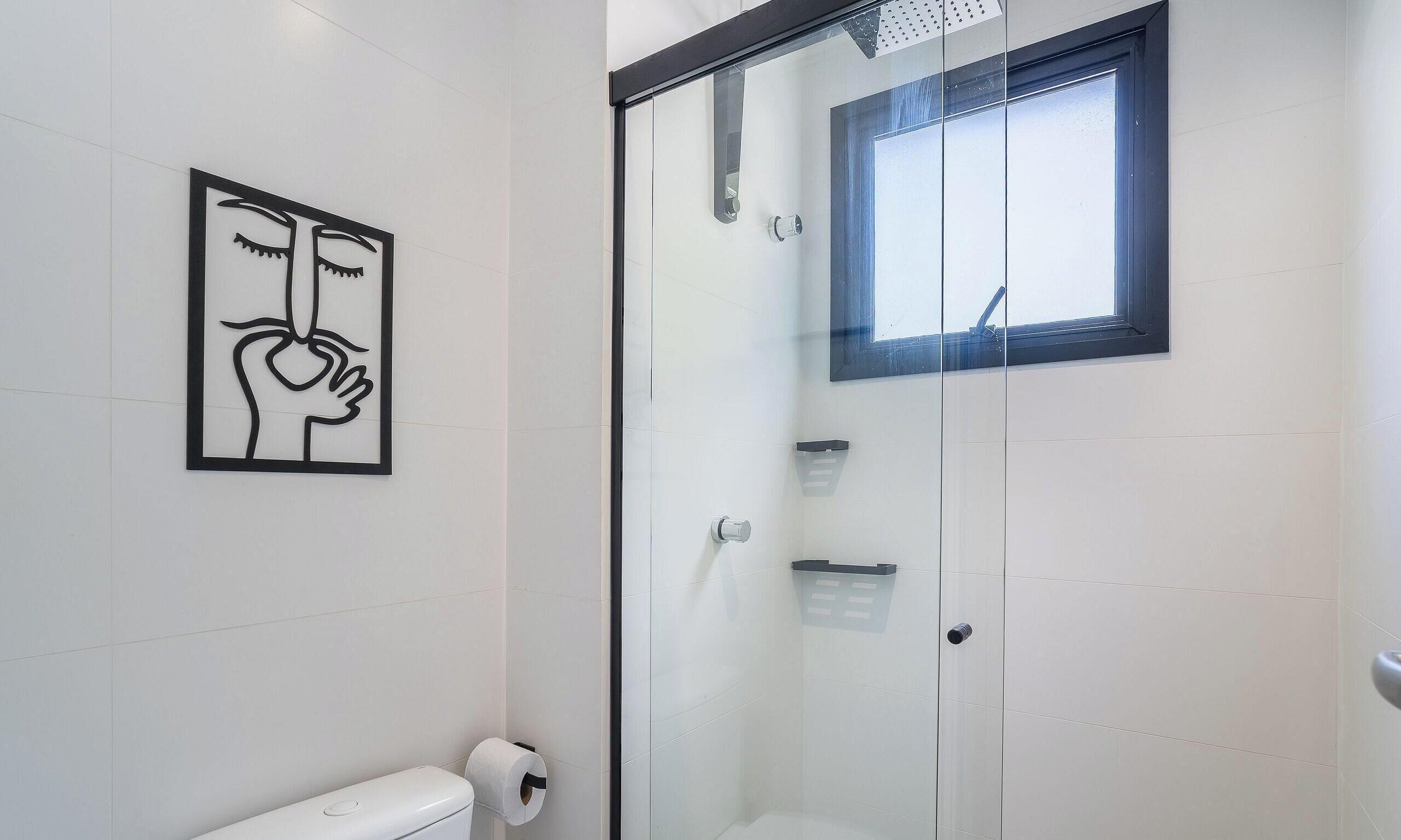 Apartamento básico | Banheiro | Chuveiro 