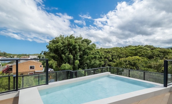 Basic Apartment | Pool | Outdoor pool - Modern Studios 150m From Lagoa da Conceicao - Lsts II (Florianópolis)