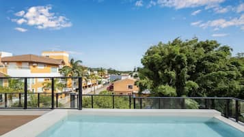 Piscina a l'aire lliure