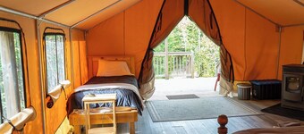 Safari Glamping Tent | Forest Retreat & Hot Tubs!