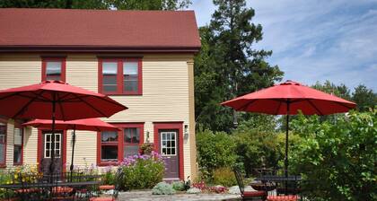 Safari Glamping Tent | Forest Retreat & Hot Tubs!