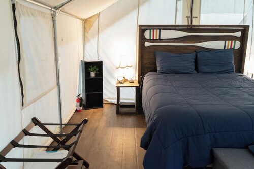 Explorer Glamping Tent | Forest Retreat & Hot Tubs!