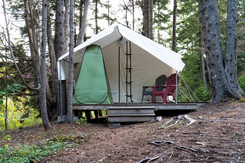 Explorer Glamping Tent | Forest Retreat & Hot Tubs!