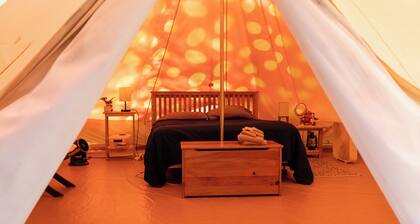 Bell Glamping Tent | Forest Retreat & Hot Tubs!