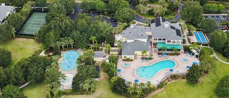 4 outdoor pools