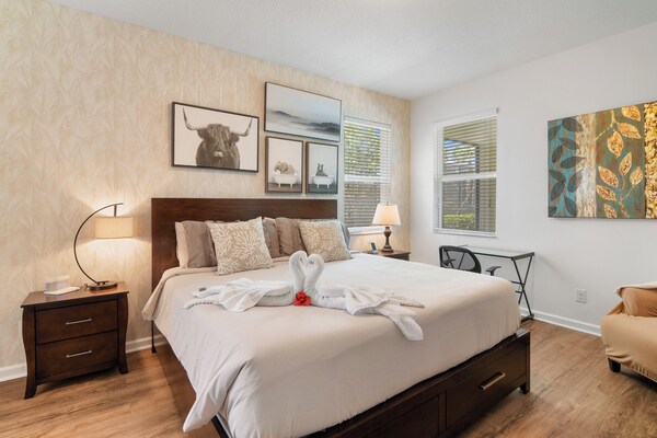Family Paradise - Theatre + Resort + Pet Friendly - Haines City, FL