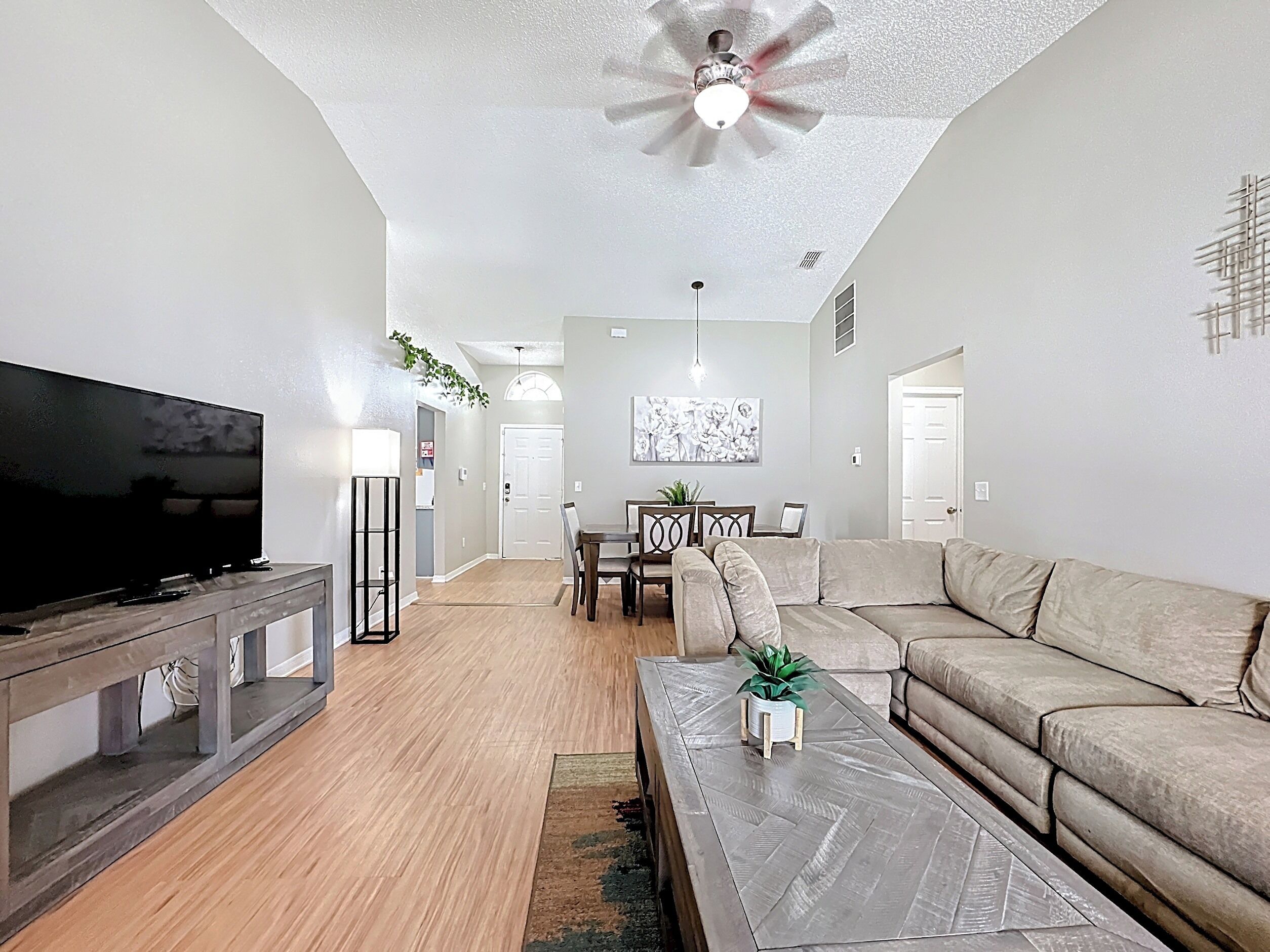 Vila (3 Bedrooms) | Area keluarga | TV